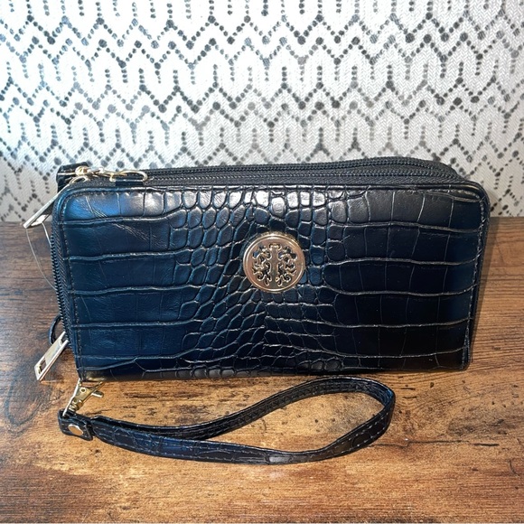 New Black Crossbody Wristlet Purse - Picture 3 of 10
